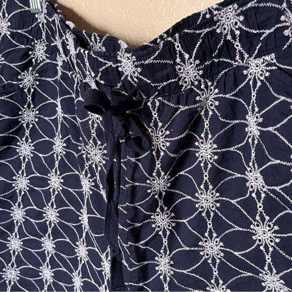 Lane Bryant Blue and White Soft Eyelet Pull-On Short 100% Cotton Size 20 - Picture 5 of 11